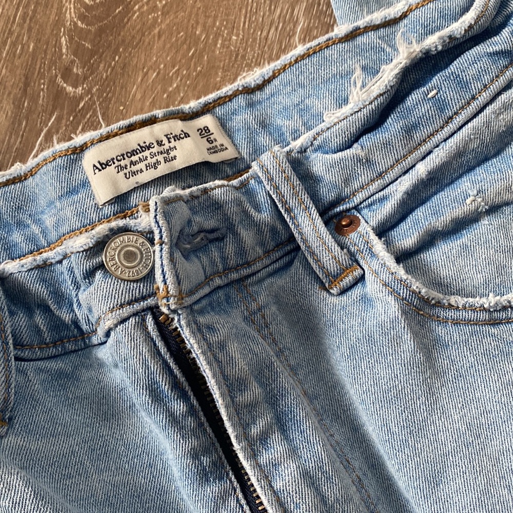 Abercrombie & Fitch The Ankle Straight